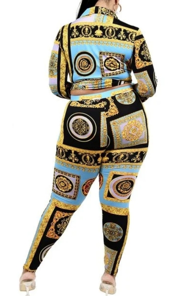 Renaissance Casual Set - Picture 2 of 2